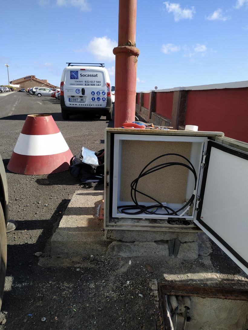 Furgoneta de Socassat en un trabajo en Tenerife