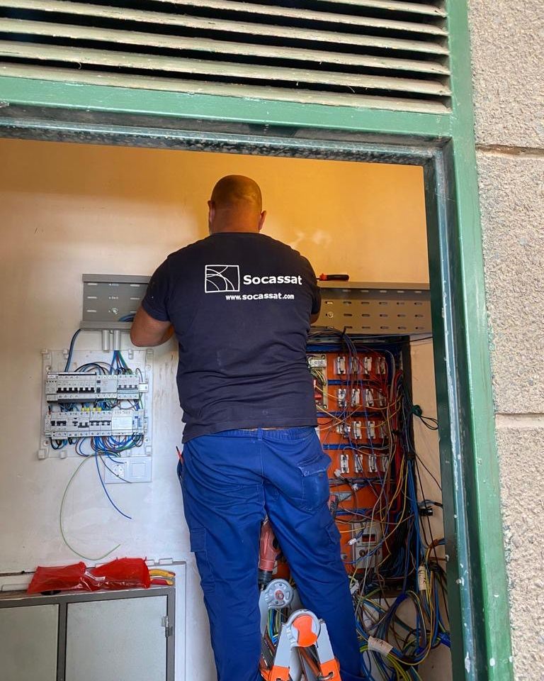 Cuadro eléctrico de comunidad reformado por Socassat